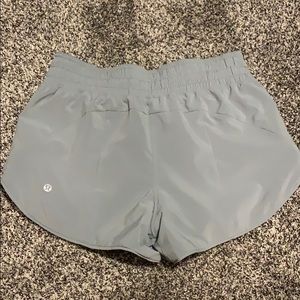 Lululemon shorts size 6